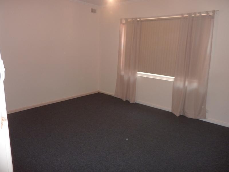 12 Angela Ave, Brahma Lodge SA 5109