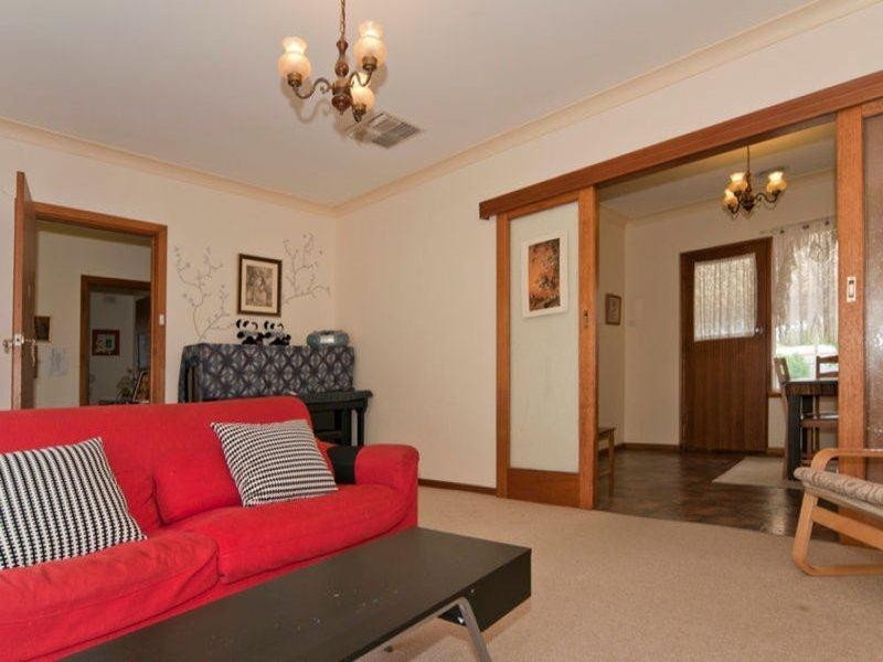 6 Malu Street, Para Vista SA 5093