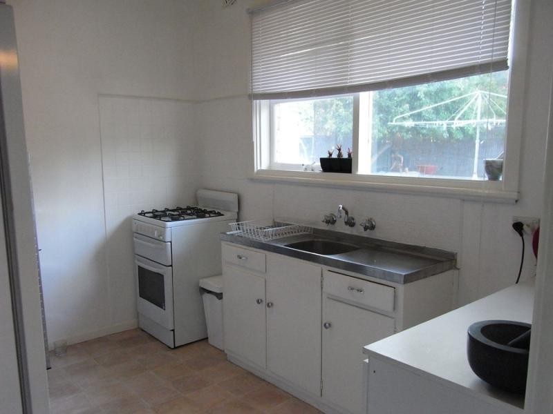 38 Carnarvon Avenue, Redwood Park SA 5097