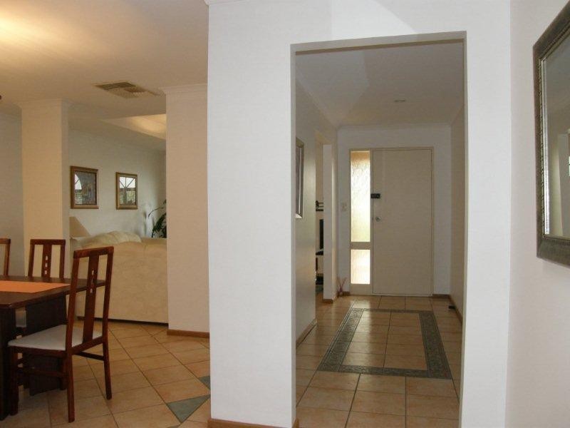 20 Swansea Circuit, Gulfview Heights SA 5096