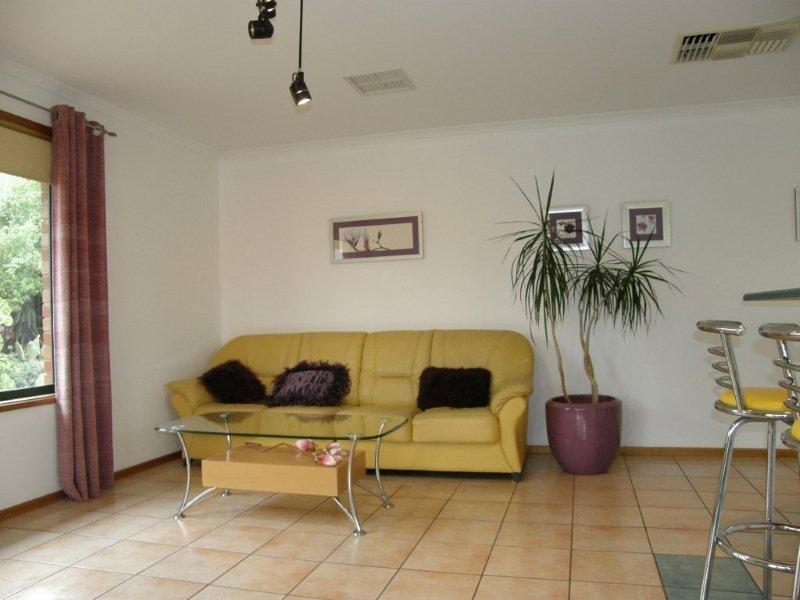 20 Swansea Circuit, Gulfview Heights SA 5096