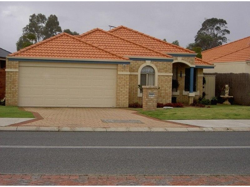 212 GLEN IRIS DRIVE, Jandakot WA 6164