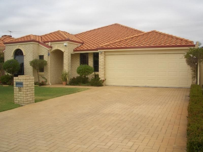 16 KOORALBYN VALLEY CRESCENT, Jandakot WA 6164