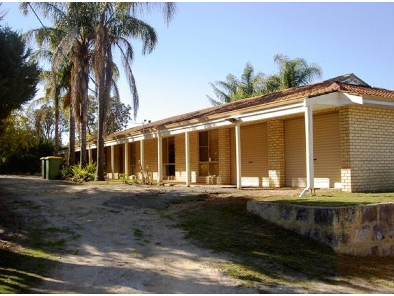 42 Kinley Road, Banjup WA 6164