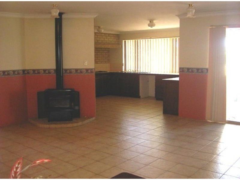 42 Kinley Road, Banjup WA 6164