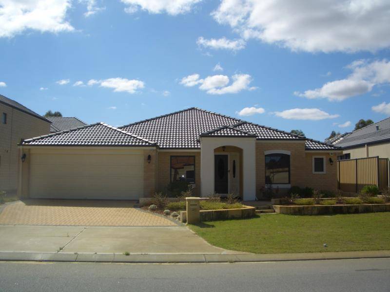 39 THE LAKES BOULEVARD, Jandakot WA 6164