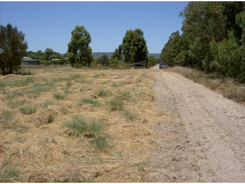 108 Hopkinson Road, Oakford WA 6121