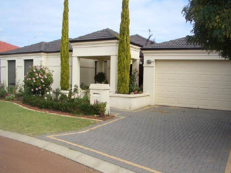 16 BONVILLE GLEN, Jandakot WA 6164