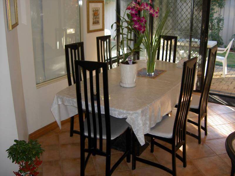 16 BONVILLE GLEN, Jandakot WA 6164