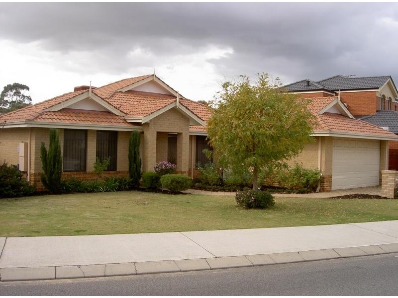 208 GLEN IRIS DRIVE, Jandakot WA 6164