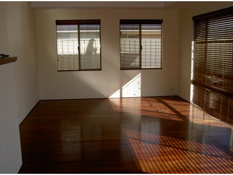 34 BRENCHLEY DRIVE, Atwell WA 6164