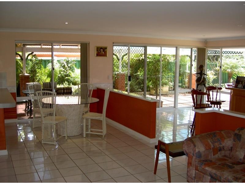 10 HARTWELL PARADE, Jandakot WA 6164