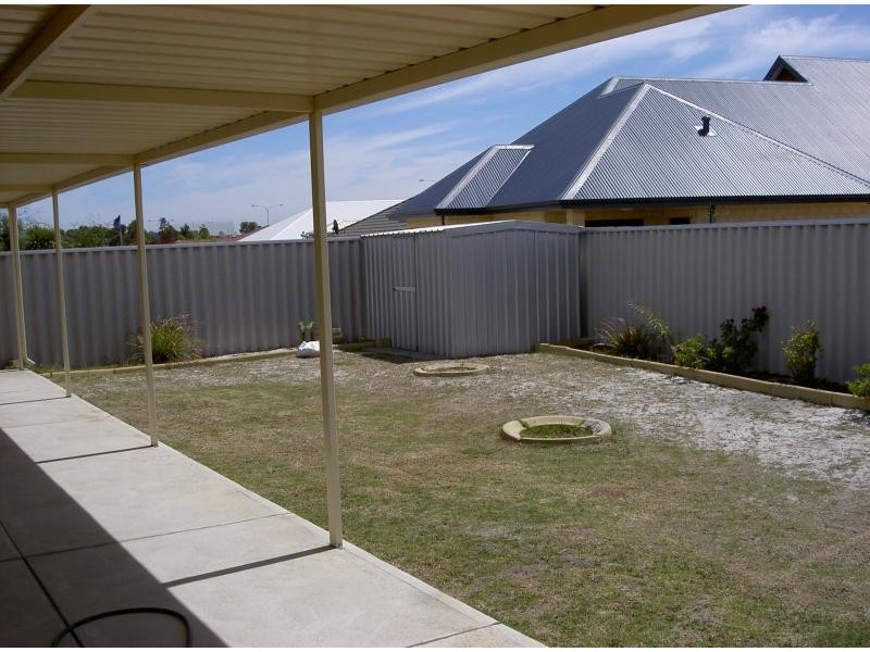 23 MILLSTREAM PLACE, Success WA 6164