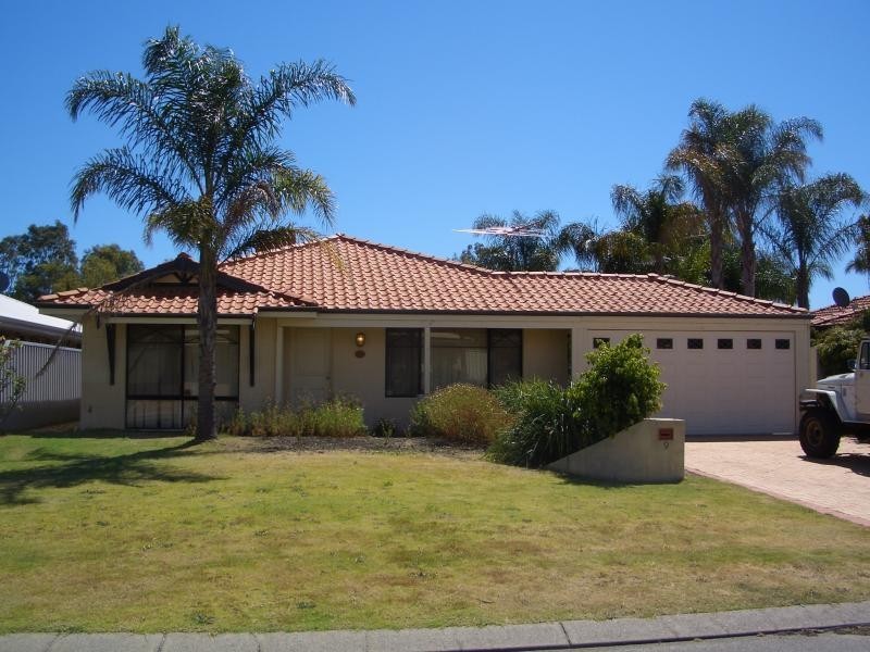 9 BALLARD MEWS, Success WA 6164