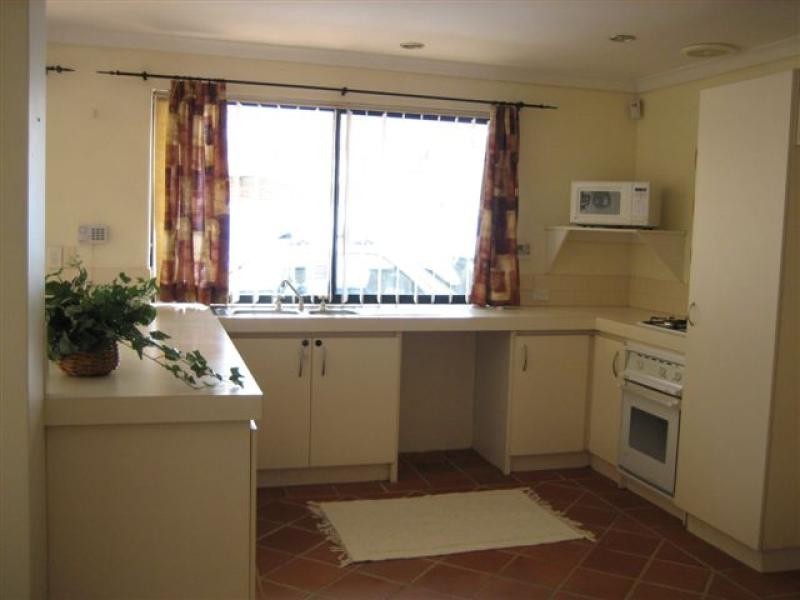 9 BALLARD MEWS, Success WA 6164