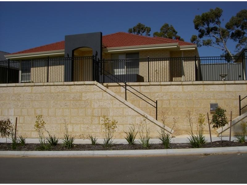 17 LYNDHURST CRESCENT, Wellard WA 6170