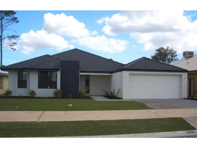 35 Kesiya Turn, Aubin Grove WA 6164