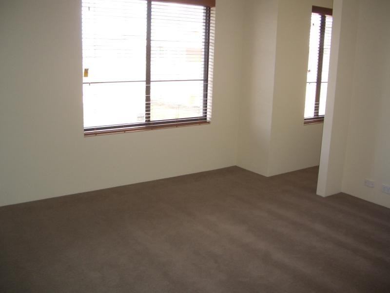 35 Kesiya Turn, Aubin Grove WA 6164