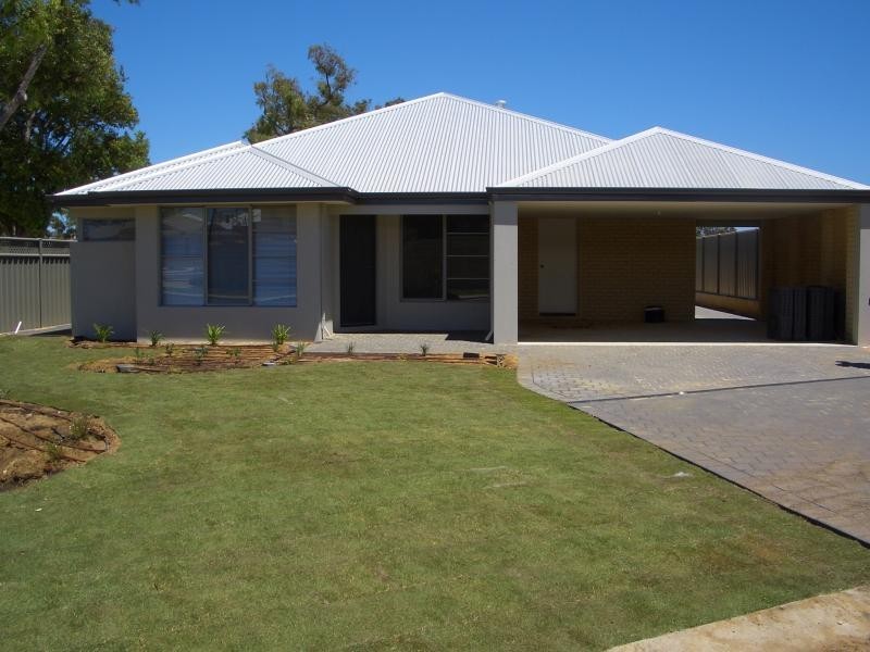 3 FAREHAM CRESCENT, Wellard WA 6170