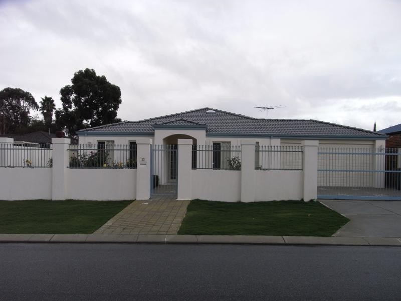 22 Beroona Way, South Lake WA 6164