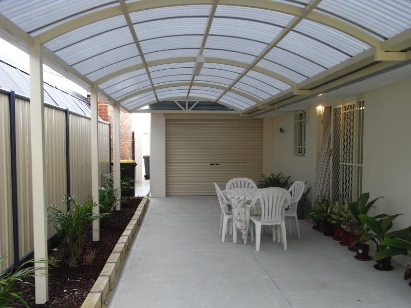 22 Beroona Way, South Lake WA 6164