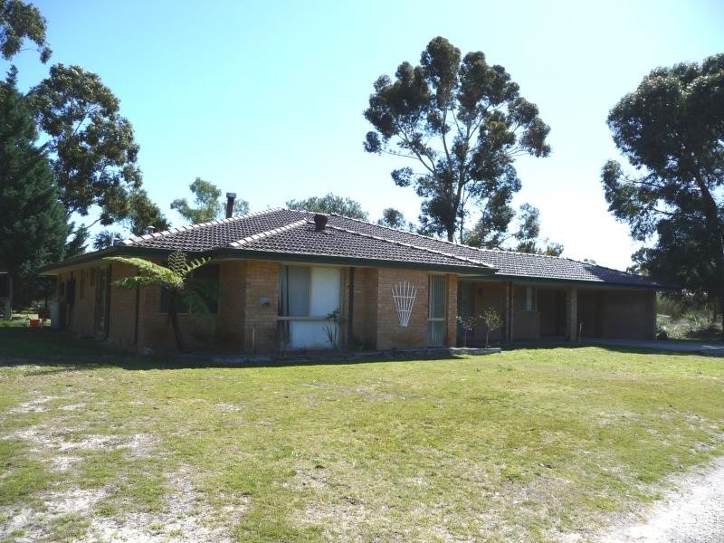 93 Tuart Road, Oakford WA 6121