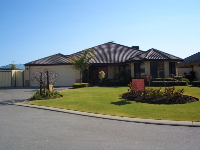 12 OXBURGH LINK, Success WA 6164