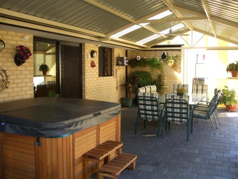 12 OXBURGH LINK, Success WA 6164