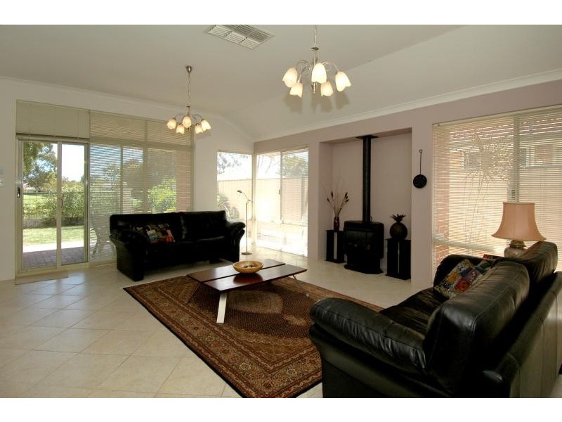 69 KOORALBYN VALLEY CRESCENT, Jandakot WA 6164