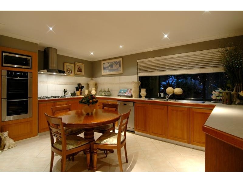 106 GLEN IRIS DRIVE, Jandakot WA 6164