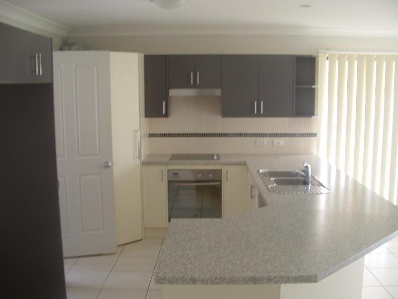 15 FERNLEIGH AVENUE, Aberglasslyn NSW 2320
