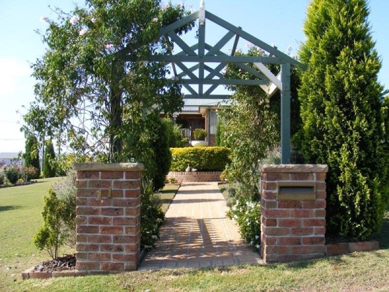 11 Silky Oak Drive, Aberglasslyn NSW 2320