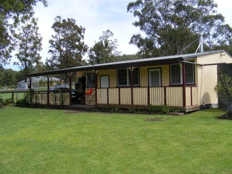 15 FOREST ROAD, Duns Creek NSW 2321