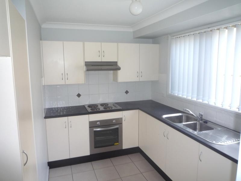 2/12 Park Street, East Maitland NSW 2323