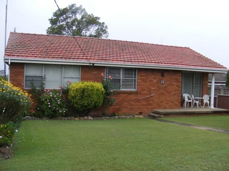 13 Crisp Avenue, Rutherford NSW 2320