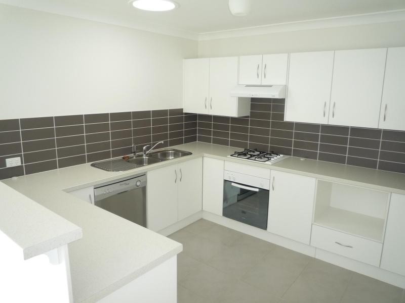 8 Parklands Road, Largs NSW 2320