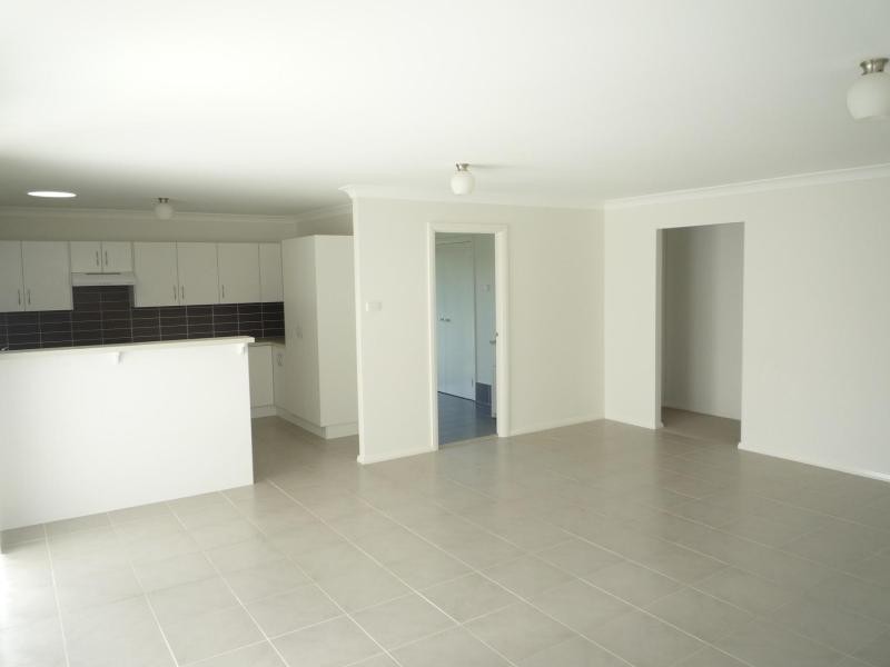 8 Parklands Road, Largs NSW 2320