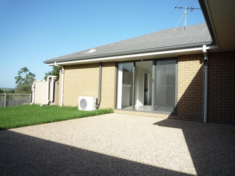 8 Parklands Road, Largs NSW 2320