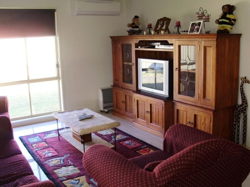 14 Streeton Drive, Metford NSW 2323