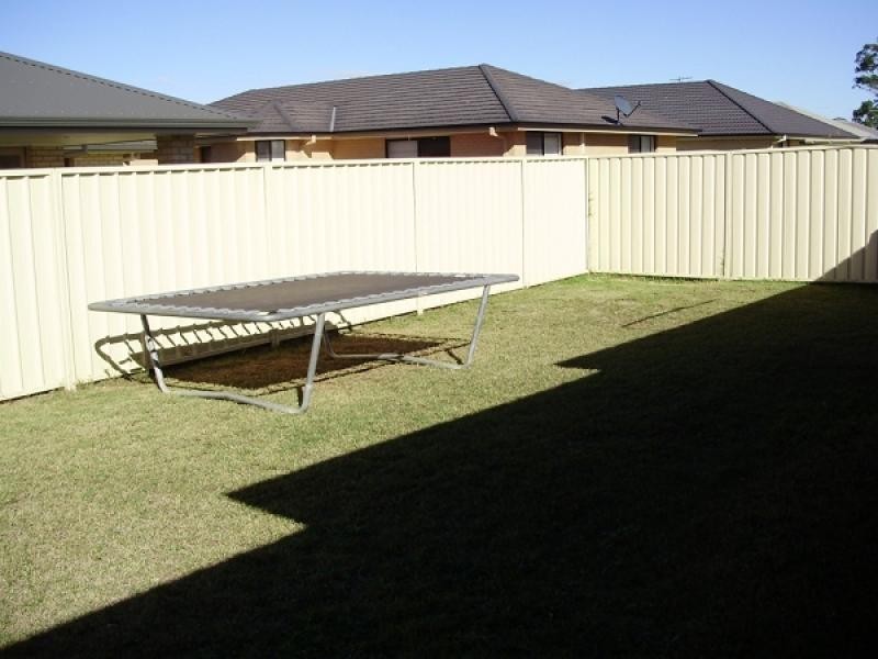 14 Streeton Drive, Metford NSW 2323