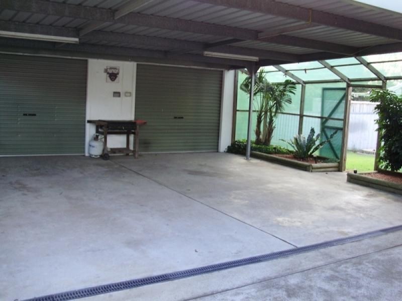 8 Fourth Ave, Rutherford NSW 2320