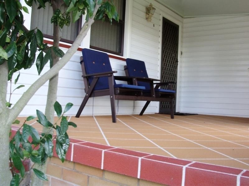 8 Fourth Ave, Rutherford NSW 2320