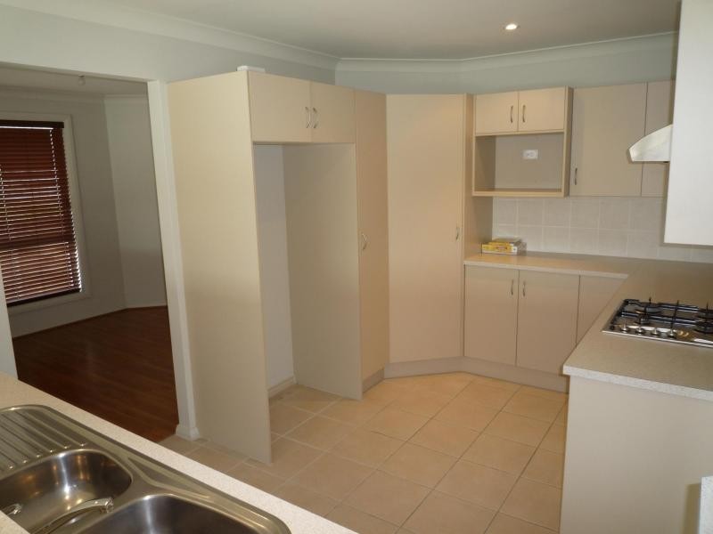 10 Stanley Close, Bolwarra Heights NSW 2320