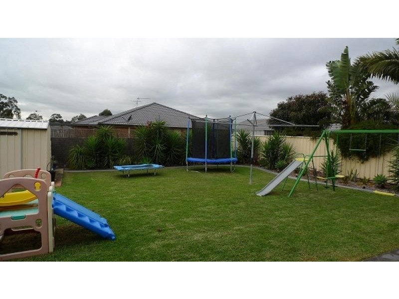 17 Lycett Close, Metford NSW 2323