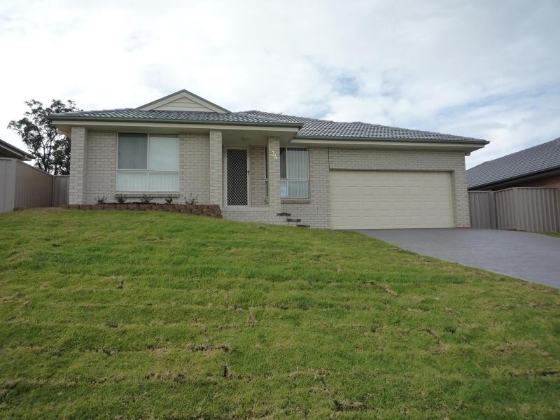 34 Pumphouse Crescent, Rutherford NSW 2320