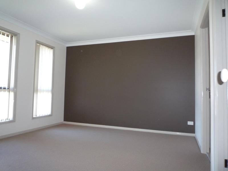 36 Pumphouse Crescent, Rutherford NSW 2320