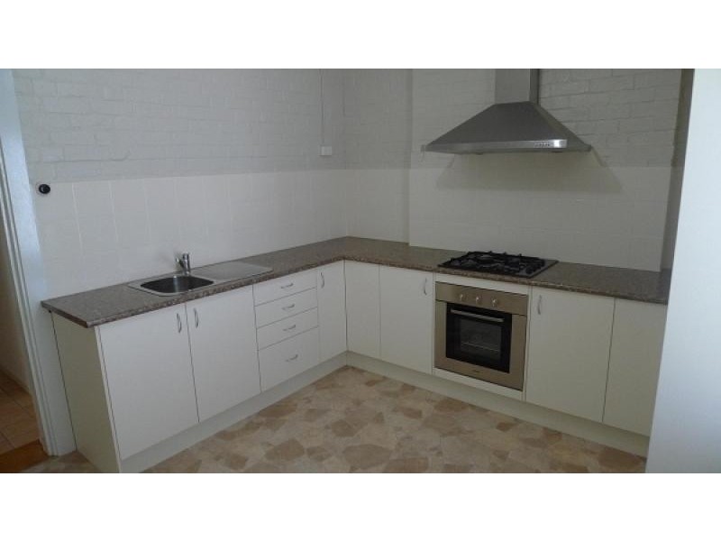 9 Young Street, East Maitland NSW 2323