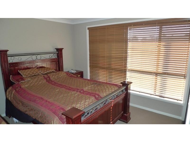 10 Lowe Street, Metford NSW 2323