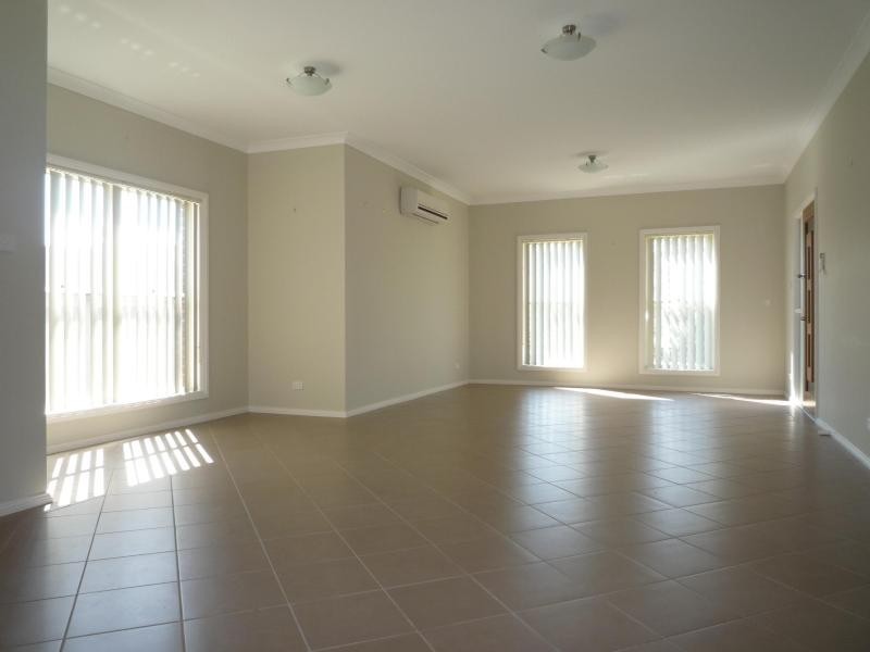 21 Pumphouse Crescent, Rutherford NSW 2320