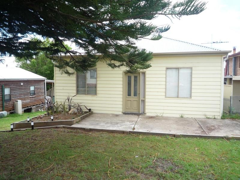 8 Flinders Street, East Maitland NSW 2323